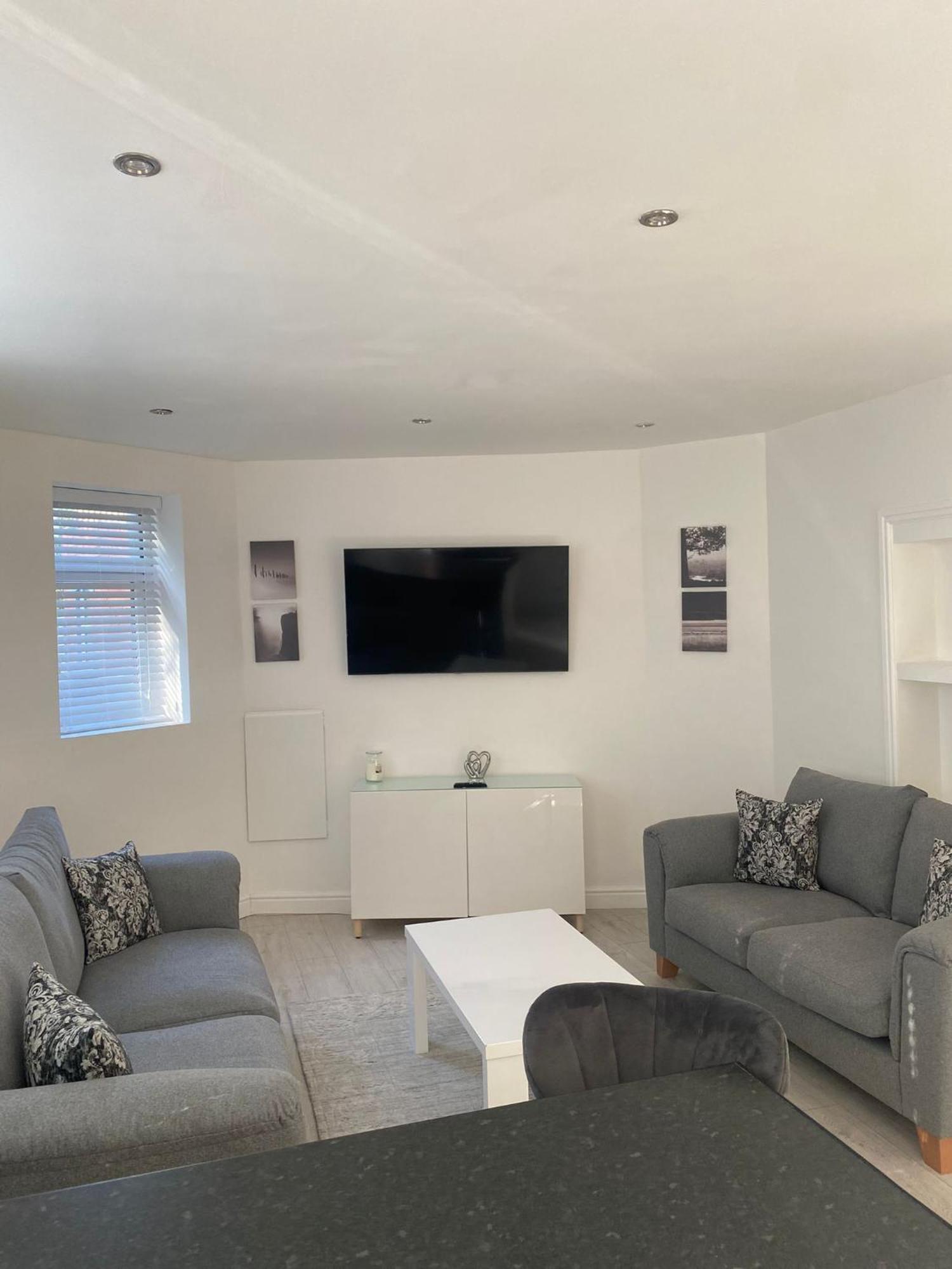 Spacious 2 Bedroom Apartment Liverpool Extérieur photo